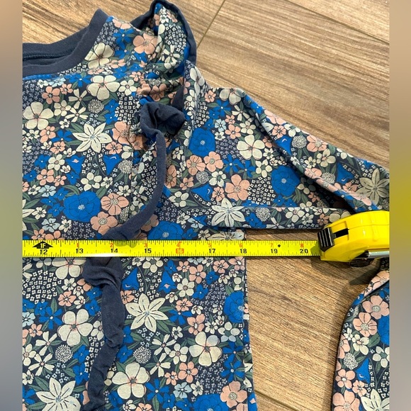 Tea Collection Girls 16 Swedish Bouquet Ruffle Shoulder Dress in Indigo - Picture 6 of 8